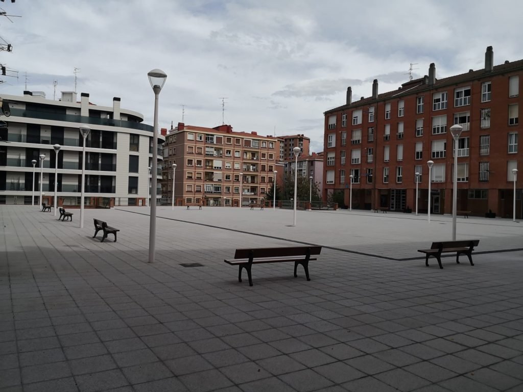 Rehabilitación Plaza Belategi